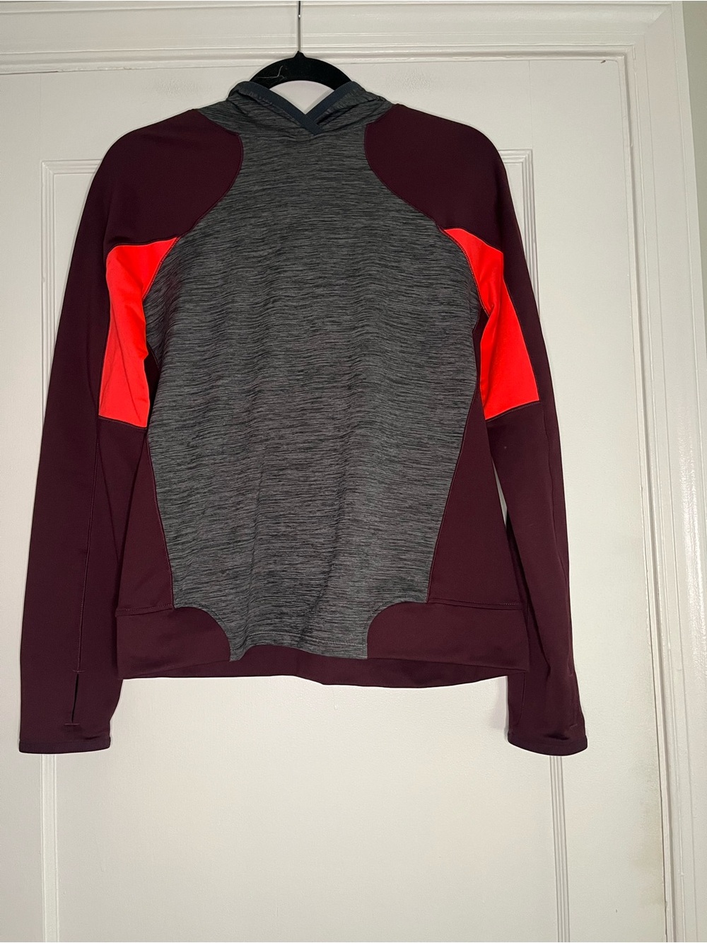 Women’s Medium Hooded Performance Sweater Cold Tech- w/ Thumb Holes
